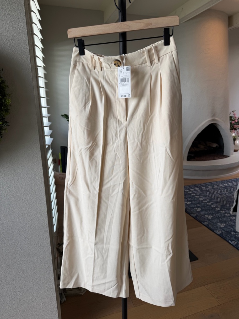 Mango Cream High-Rise Wide Trousers with Button Detail